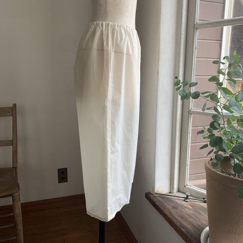 HELNI ペチパンツ　アンティークホワイト みつばペチパンツ コットンローン ブラック 17- | Anne friendly