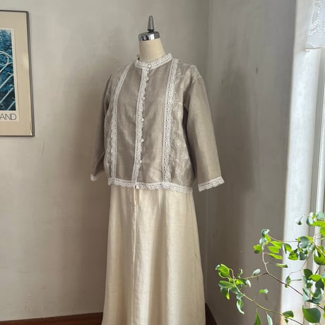 エンブロイダリージレ　リネンローン花刺繍　ナチュラル　　10-26201-6095