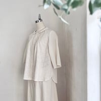 あんずブラウス　半袖　コットンローン　花刺繍　キナリ　　　　　　01-24208-0395