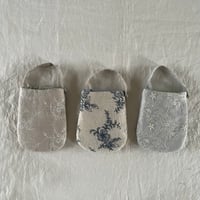 インナーポーチ　コットンリネン花刺繍　①ナチュラル花刺繡②ブルー花刺繍③アイスグレー花刺繍　62-19002