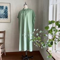 ドロップワンピース　コットン東欧ローン　ライトグリーン　07-26208-46