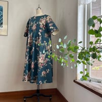 グリエワンピース　リネンソフトスラブ　大花プリント　グリーン　07-26303-4192