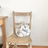カルダモンbag  コットンリネン　 花刺繍　　ナチュラ　　　　61-24203-0395