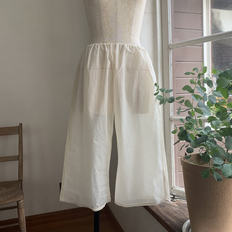 HELNI ペチパンツ　アンティークホワイト みつばペチパンツ コットンローン ブラック 17- | Anne friendly