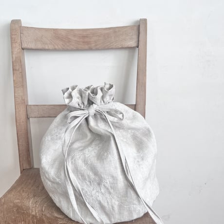 カルダモンbag  リネン　スラブ　花刺繍　ナチュラル　　　　　　　　　　　61-24203-6095