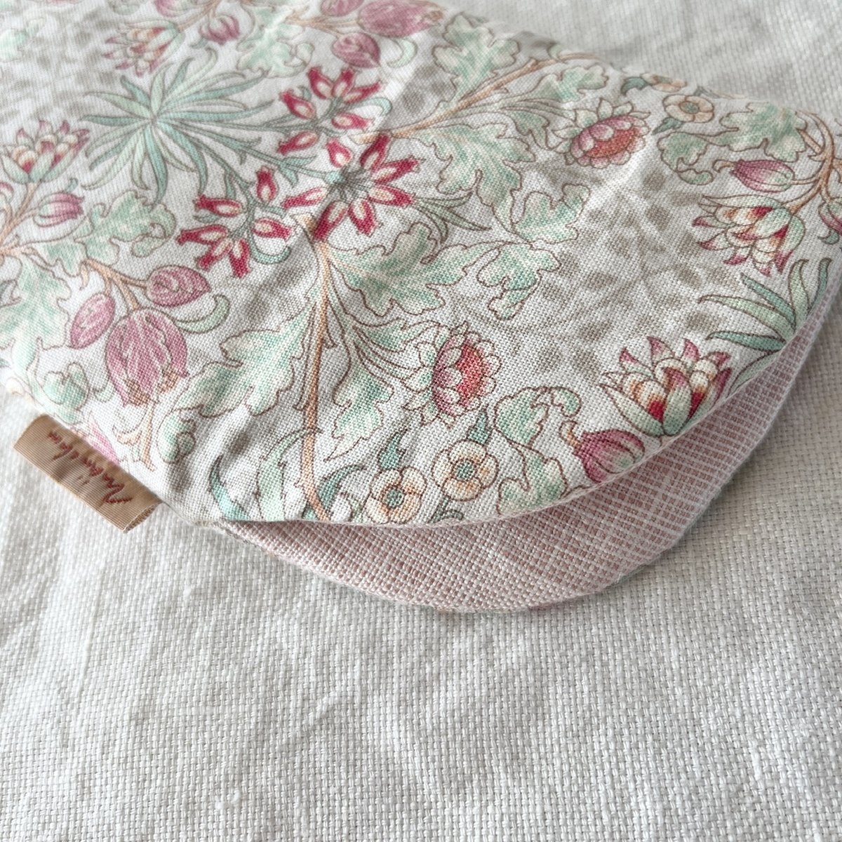 【再々販】優しいピンク色のメガネケース／ウィリアムモリス／カルトナージュ 再々販】優しいピンク色のメガネケース／ウィリアムモリス