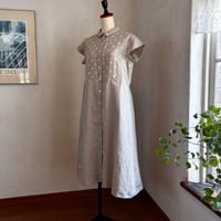 チャイブワンピース　スラブローン　ナチュラル水玉刺繍　07-26203-6087