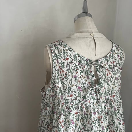 ココアエプロン　コットンリップル　ローン　中花プリント　　18-26302-0291