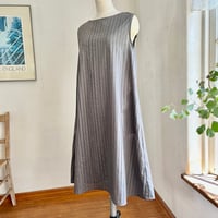 ジャスミンワンピース　コットンローン　シャワー刺繍　カーキ　　　　07-25202-4395