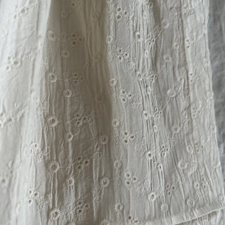 リラックパンツ　コットンワッシャー　リング刺繍　キナリ　　04-26305-0395