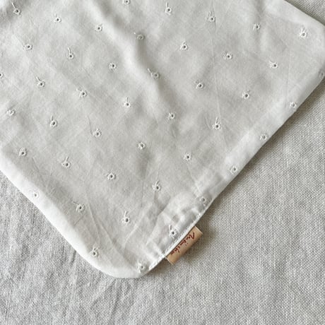 ふわりハンカチ　コットン／コットンリネン　花刺繍　　　　65-25202-02-1/02-2/02-3
