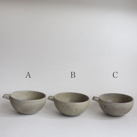 叶谷真一郎　4寸片口鉢（灰粉引）