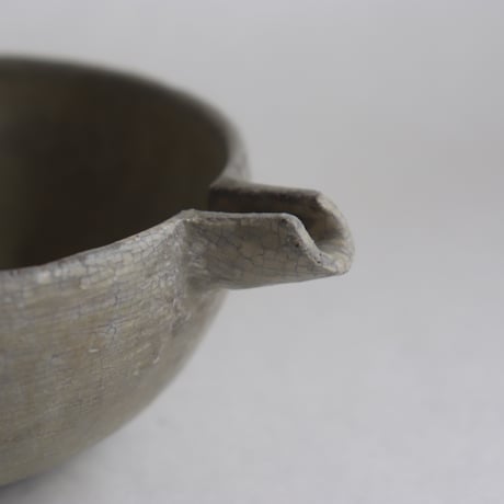 叶谷真一郎　4寸片口鉢（灰粉引）