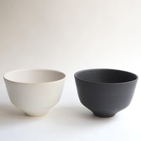 小野  俊　麺鉢L（白珠／黒鉄）