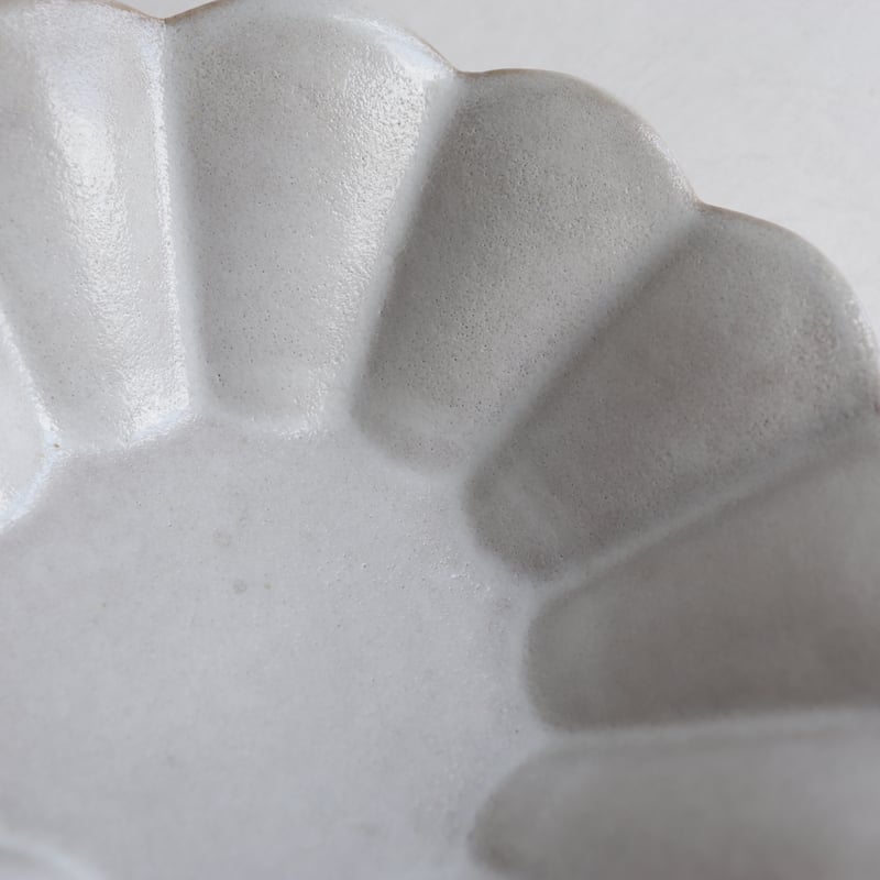 田中文哉 輪花鉢 ホワイト | savi no niwa