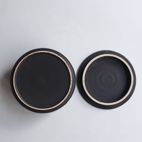 小野  俊　黒鉄釉　筒型蓋物　S/M/L