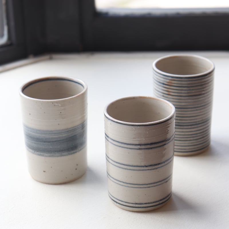 ゲルト・クナッパー作　灰釉線文湯呑（1984年）　栞、共箱付き ゲルト・クナッパー作 灰釉線文湯呑（1984年） 栞、共箱付き