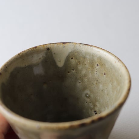辻口康夫　灰釉粉引面取りカップ
