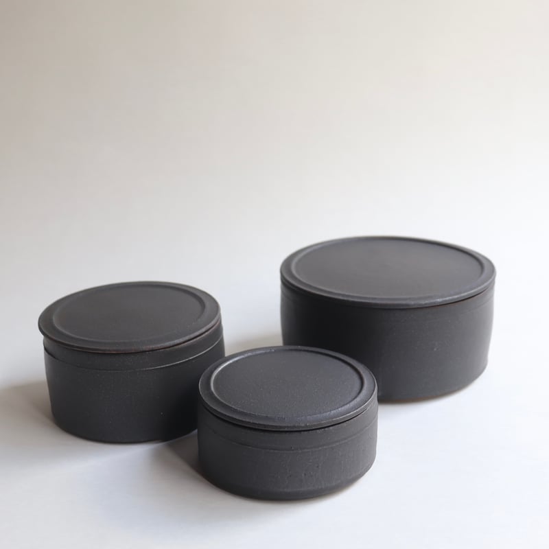 小野 俊 黒鉄釉 筒型蓋物 S/M/L | savi no niwa