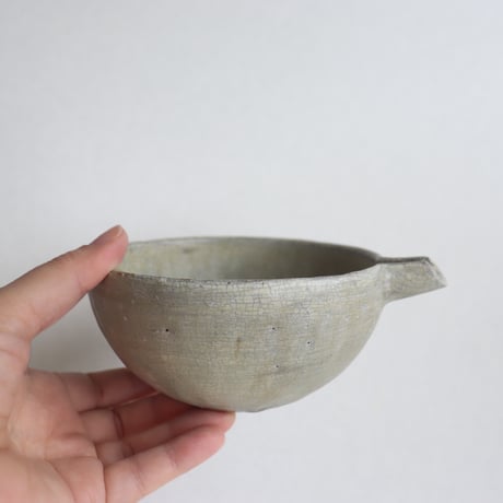 叶谷真一郎　4寸片口鉢（灰粉引）