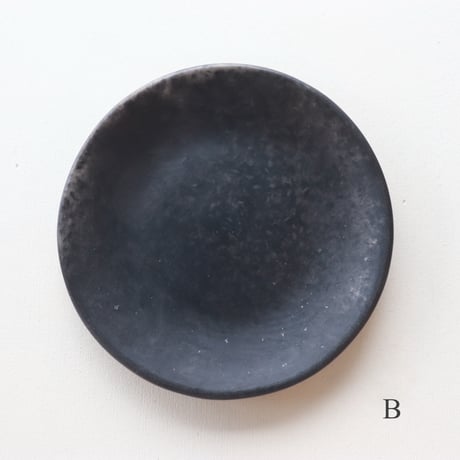 石川裕信  炭化焼締　5寸皿