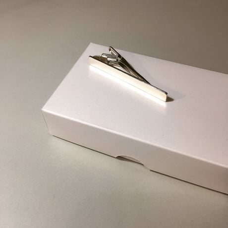 necktie pin