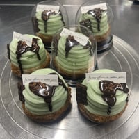 ♡クッパ♡様　オーダーページ　チョコミントドーナツ 期間限定「チョコミント生ドーナツ」 チョコミント好きスタッフ