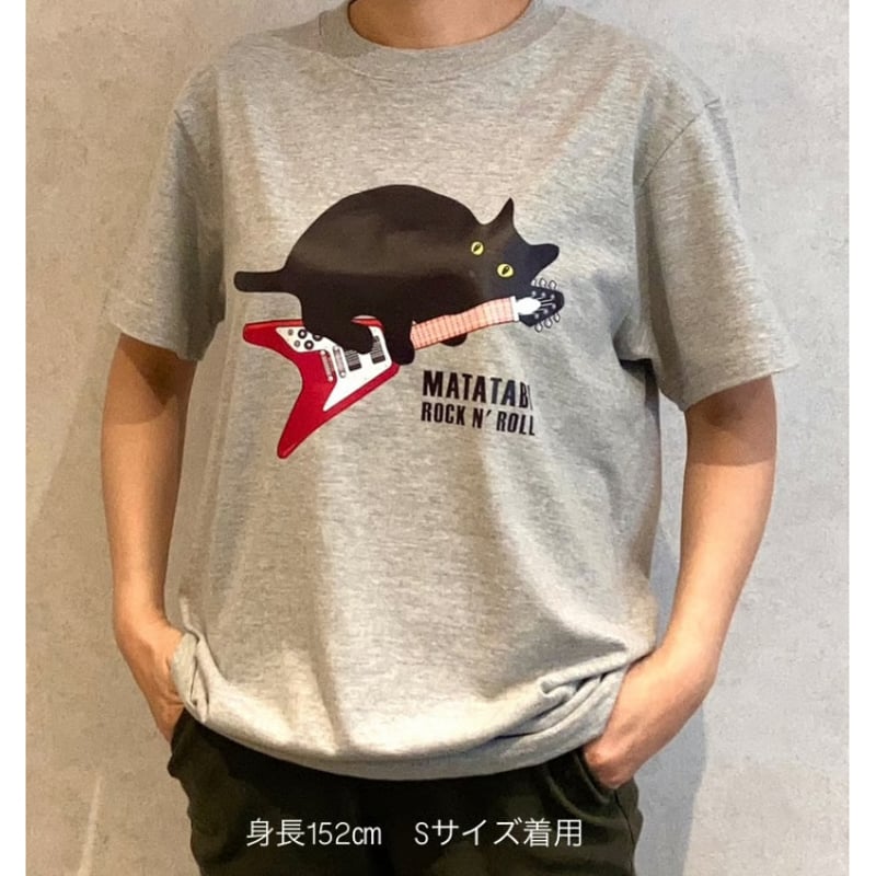 またたびロックンロール 黒猫とギター（レッド）Tシャツ | MATATABI GARAGE