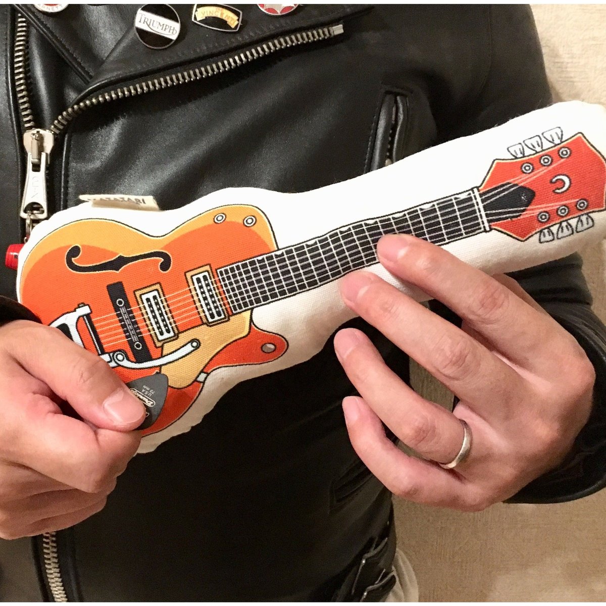 ギターパンダ ロックンロールギタリスト 紙ジャケ Amazon.co.jp: ギターパンダのロックンロールパンデミック: ミュージック