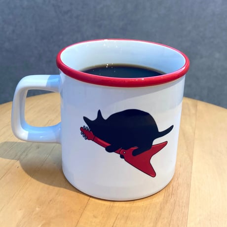 またたびロックンロール　黒猫とギター（レッド）マグカップ