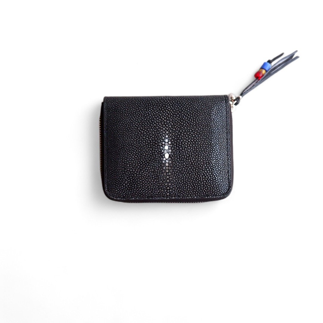 最終値下げ！美品　ブルーナボイン　ガルーシャミドルウォレット　ブラック fit=scale-down,w=1200