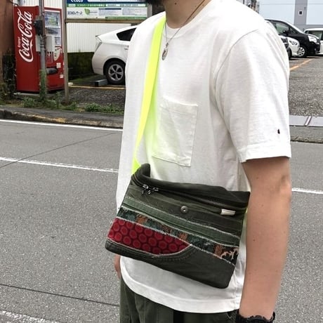 mastrkey(マスターキー)×tortoise 別注/ ボディバッグ　Vintage Satin Pajama (1)