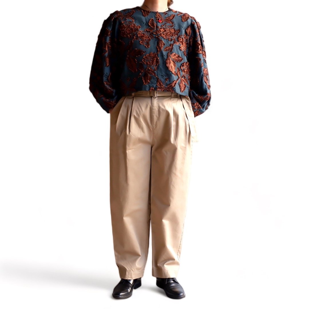 PARISDEAOUNEパリドゥアオウネジャガードフラワーパンツ　完売品 PARISDEAOUNEパリドゥアオウネジャガードフラワーパンツ 完売品 楽天