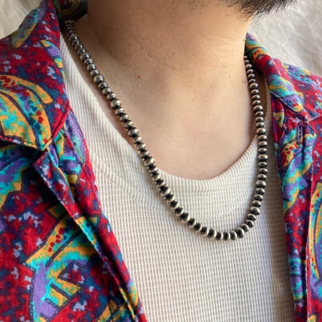 INDIAN JEWELRY /Navajo Handmade Necklace (Perl Necklace)