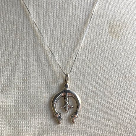 INDIAN JEWELRY / Navajo Naja silver necklace
