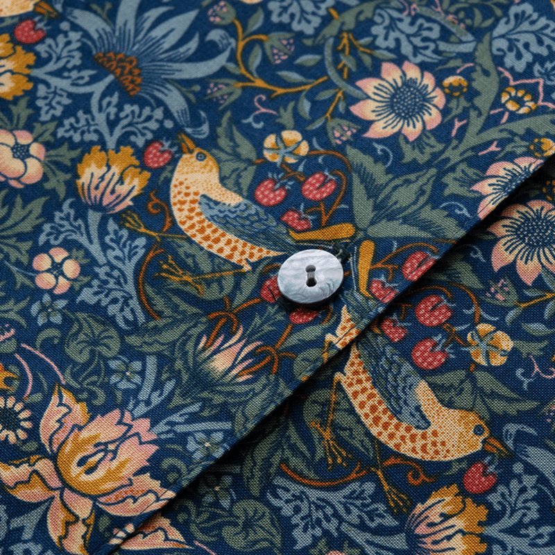 【新品未使用】ウィリアム・モリス いちご泥棒 80ローン 開襟ワンピース 新品未使用】ウィリアム・モリス いちご泥棒 80ローン 開襟