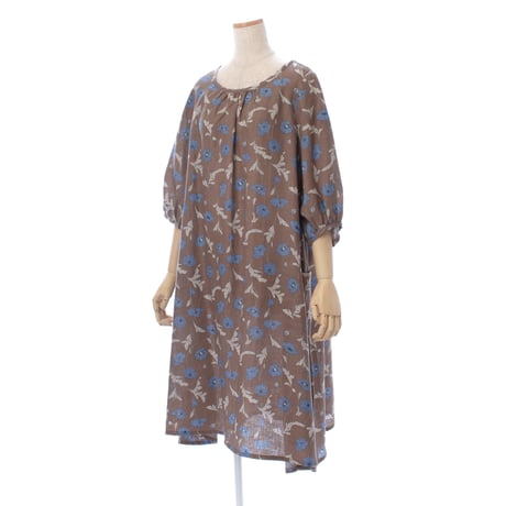 【SALE】【’26春夏新作】麻100ギャザーワンピース【ブルーフラワー】43664N-26S