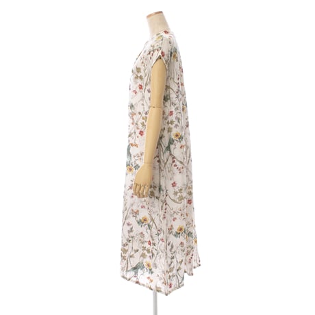 【SALE】【`26春夏新作】フレンチVネックワンピース【麻100％・スケッチ小花】53616N-26S