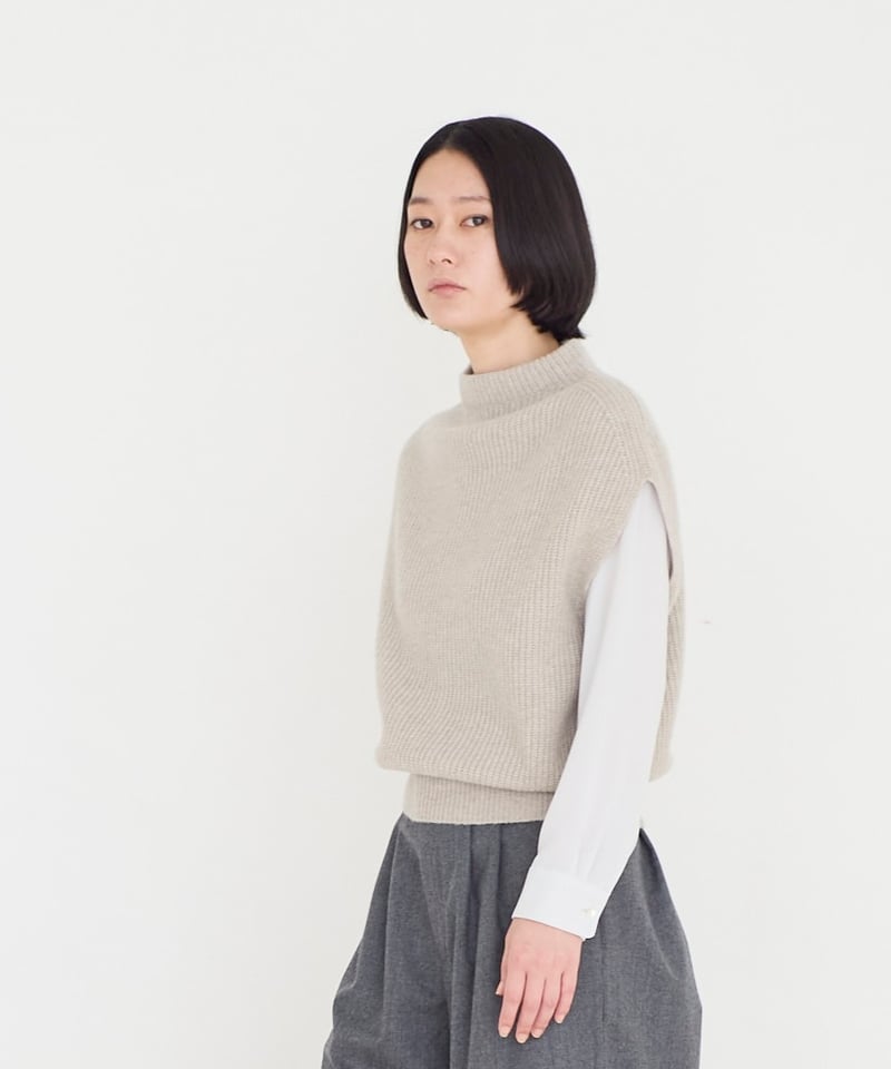 【新品タグ付き】ホールガーメントサマーニットベスト fruits of life>ホールガーメントリブベスト / 白茶色(ベージュ) | fru