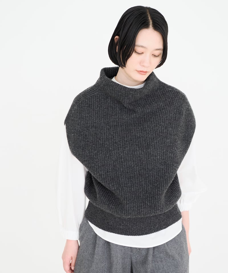 reformed グレー ノースリーブベスト reformed グレー ノースリーブベスト