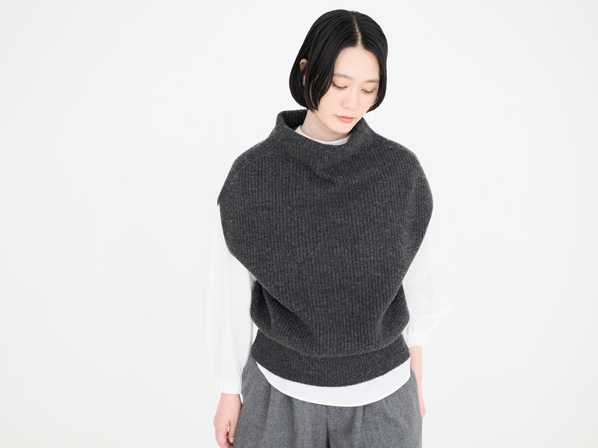 CLORE+ プードルベスト　チャコールグレー グランディール Grandeir 秋冬新作 全2色 プードルファーベスト