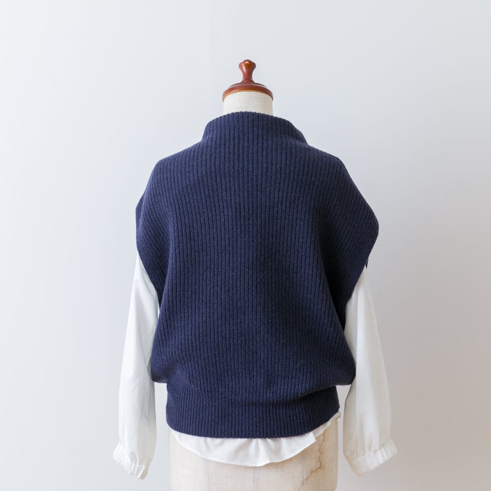 fruits of life　ホールガーメントリブベスト 　 尾花色(エクリュ) fruits of life – アピスとドライブ