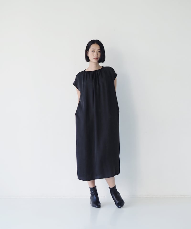FOXEY フォクシー ノースリーブ ギャザー ワンピース 38 ブラック 中古・古着通販】FOXEY (フォクシー) ノースリーブワンピース ブラック
