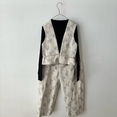 qiri   flower quilt jacquard vest