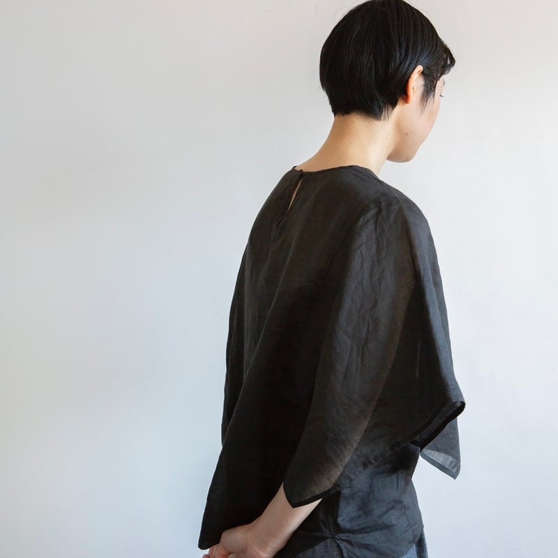 miho umezawa SEE THROUGH square sleeve blouse |