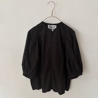 オールドマンズテーラー GARMENT DYE TYPEWRITER BIG BALLOON SLEEVE BLOUSE・Black