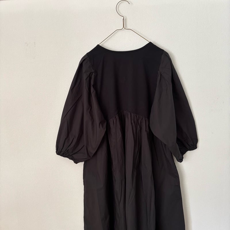 UNIVERSAL SEVEN クラッシック天竺 バイカラーVネックワンピース