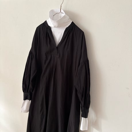 HAU turtleneck "buton"