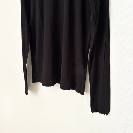 TISSU シアーハイツイストフライス タートルネックプルオーバー