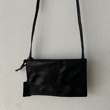 HAU  pochette "noir"
